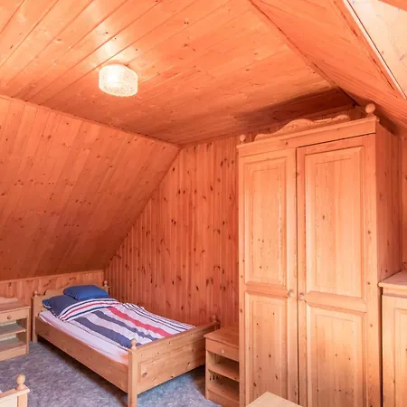 Napsugar Vendeghaz * Poroszló