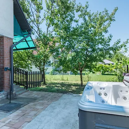 Lejlighed Napsugar Vendeghaz